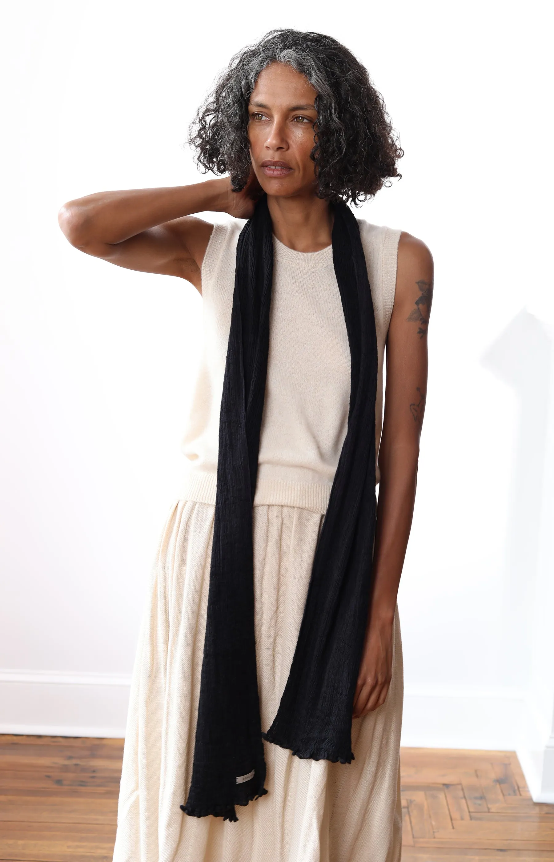 Black Feather Ripples Scarf